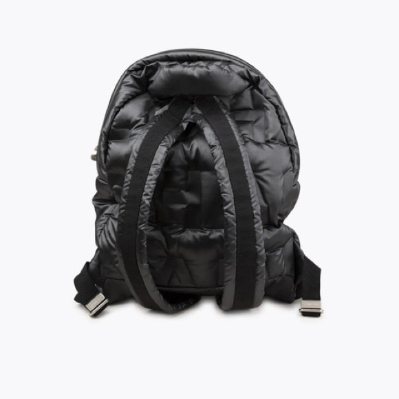 CHANEL CC Doudoune Backpack Good condition - Picture 9 of 14